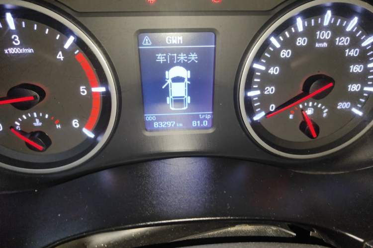 Used Great Wall Wingle 5 2017 2.0T European-spec Diesel Two-Wheel-Drive Entry-Level Big Double-Cab GW4D20D Odometer Close Up