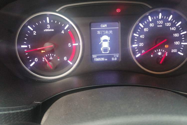 Used Great Wall Wingle 5 2017 2.0T European-Style Diesel 4x4 Advanced Version with Big Double Cab – GW4D20D Odometer Close Up