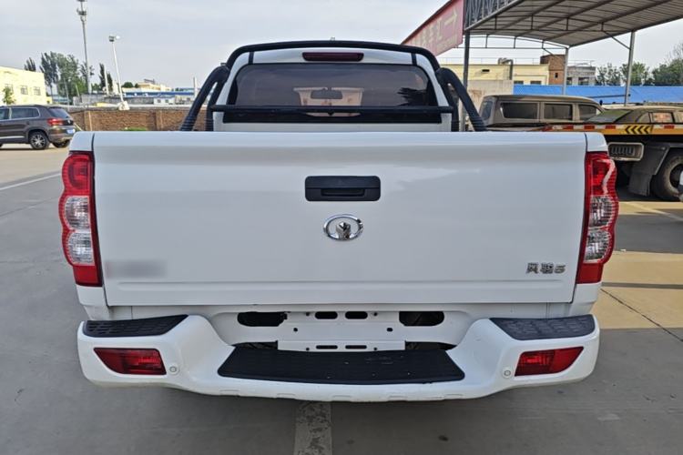 Used Great Wall Wingle 5 2017 2.4L European Version Gasoline Two-Wheel Drive Entry-Level Big Double Cab 4G69S4N Rear