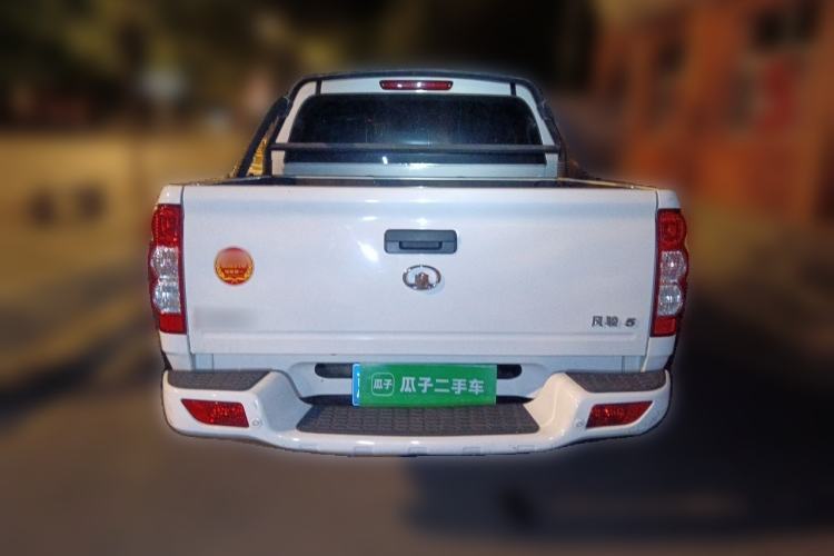 Used Great Wall Wingle 5 2017 2.4L European Version Gasoline Two-Wheel Drive Entry-Level Small Double-Cab 4G69S4N Rear