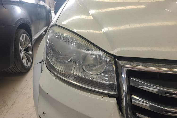 Used Great Wall Wingle 5 2017 2.0T European Version Diesel Two-Wheel Drive Advanced Large Double-Cab GW4D20E Right Front Headlight