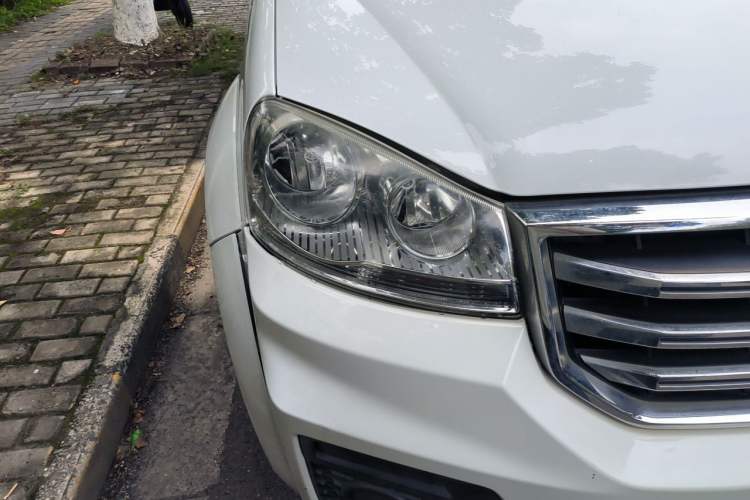 Used Great Wall Wingle 5 2017 2.0T European Version Diesel Two-Wheel Drive Advanced Large Double-Cab GW4D20E Right Front Headlight