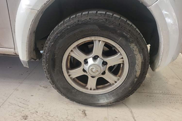 Used Great Wall Wingle 5 2017 2.0T European Version Diesel Two-Wheel Drive Advanced Large Double-Cab GW4D20E Right Front Wheel Hub