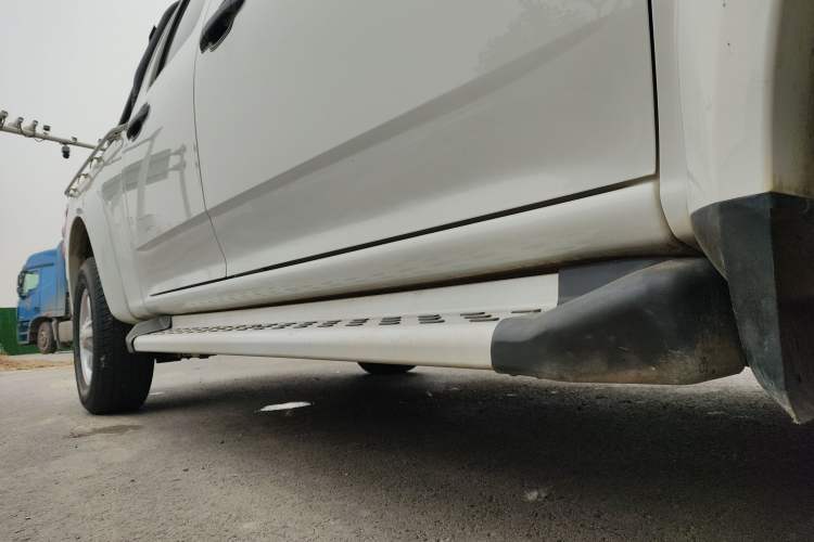 Used Great Wall Wingle 5 2017 2.0T European Version Diesel Two-Wheel Drive Advanced Large Double-Cab GW4D20E Right Side Sill