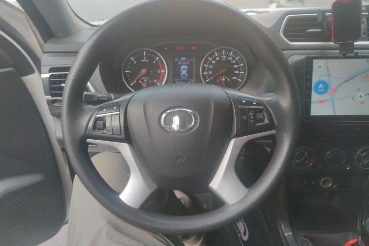 Used Great Wall Wingle 5 2017 2.0T European-Style Diesel Two-Wheel-Drive Elite Version with Large Double Cab – GW4D20B Steering Wheel