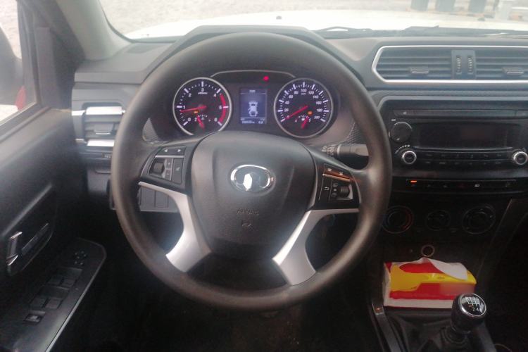 Used Great Wall Wingle 5 2017 2.0T European-Style Diesel 4x4 Advanced Version with Big Double Cab – GW4D20D Steering Wheel