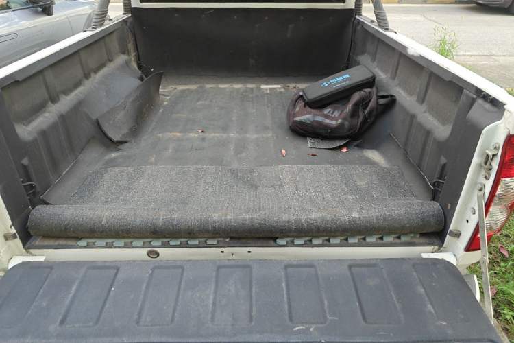 Used Great Wall Wingle 5 2017 2.0T European Version Diesel 4x4 Elite Large Double-Cab GW4D20D Trunk