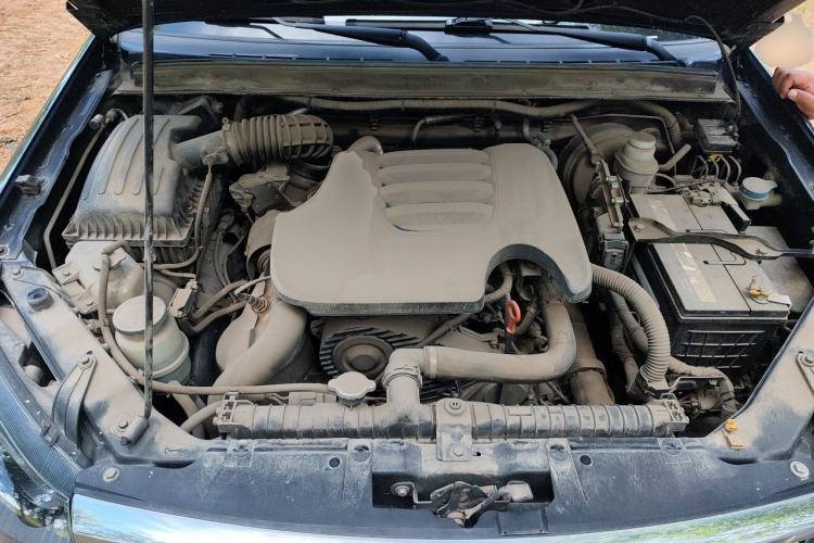 Used Great Wall Wingle 5 2020 2.0T Diesel Two-Wheel-Drive Elite Version Big Double Cab China VI Standard GW4D20M Engine Bay