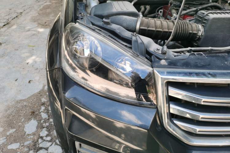 Used Great Wall Wingle 5 2020 2.4L Gasoline Two-Wheel Drive Elite Version Small Double Cab China VI Emission Standard 4K22D4M Right Front Headlight