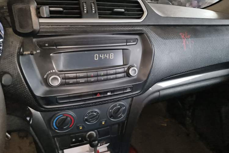 Used Great Wall Wingle 5 2020 2.0T Diesel Two-Wheel-Drive Elite Version Big Double Cab China VI Standard GW4D20M Audio And AC Panel
