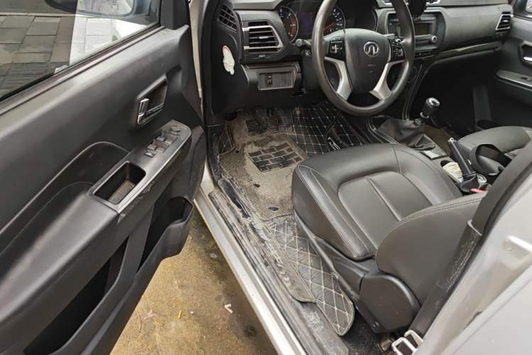 Used Great Wall Wingle 5 2020 2.0T Diesel Two-Wheel-Drive Elite Version Big Double Cab China VI Standard GW4D20M Driver Seat