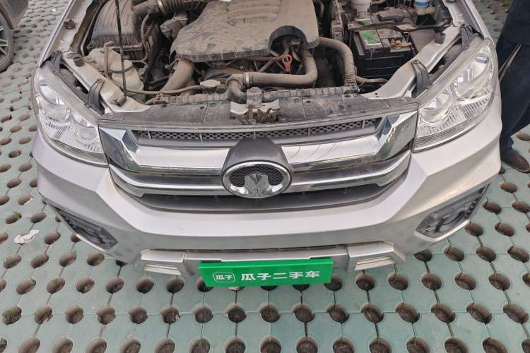Used Great Wall Wingle 5 2020 2.0T Diesel Two-Wheel-Drive Elite Version Big Double Cab China VI Standard GW4D20M Engine Bay