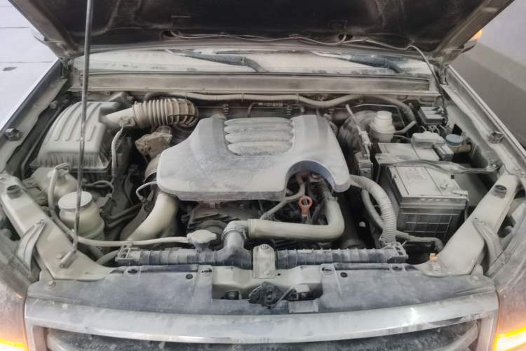 Used Great Wall Wingle 5 2020 2.0T Diesel Two-Wheel-Drive Elite Version Big Double Cab China VI Standard GW4D20M Engine Bay