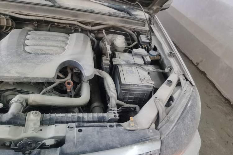 Used Great Wall Wingle 5 2020 2.0T Diesel Two-Wheel-Drive Elite Version Big Double Cab China VI Standard GW4D20M Engine Bay Left
