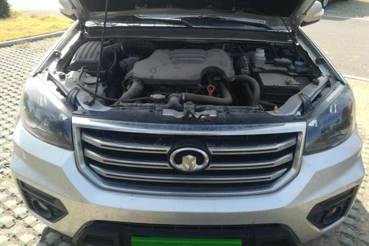 Used Great Wall Wingle 5 2020 2.0T Diesel Two-Wheel-Drive Elite Version Big Double Cab China VI Standard GW4D20M Engine Bay