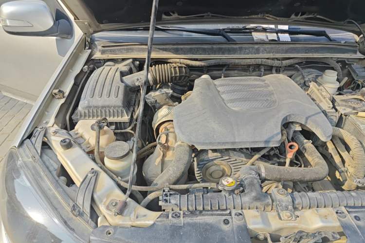Used Great Wall Wingle 5 2020 2.0T Diesel 4x4 Elite Version Big Double Cab China VI Emission Standard GW4D20M Engine Bay Right