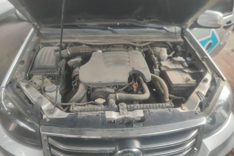 Used Great Wall Wingle 5 2020 2.0T Diesel Two-Wheel-Drive Elite Version Big Double Cab China VI Standard GW4D20M Engine Bay