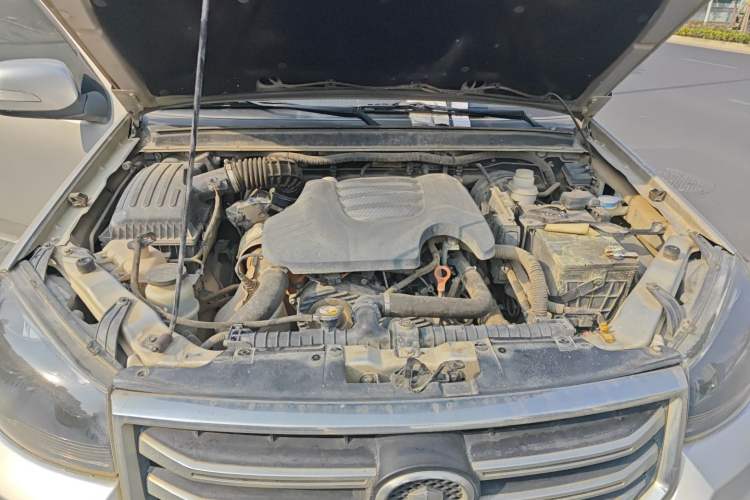 Used Great Wall Wingle 5 2020 2.0T Diesel 4x4 Elite Version Big Double Cab China VI Emission Standard GW4D20M Engine Bay