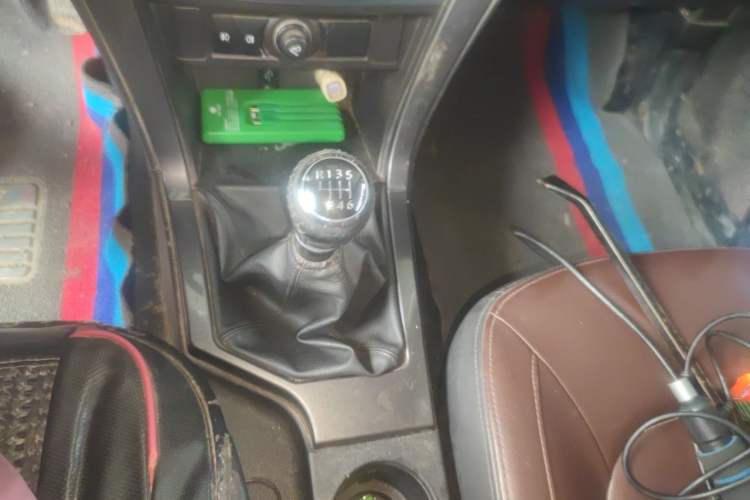 Used Great Wall Wingle 5 2020 2.0T Diesel Two-Wheel-Drive Elite Version Big Double Cab China VI Standard GW4D20M Gear Lever