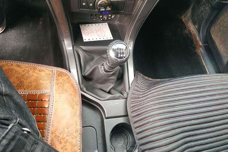 Used Great Wall Wingle 5 2020 2.0T Diesel 4x4 Elite Version Big Double Cab China VI Emission Standard GW4D20M Gear Lever