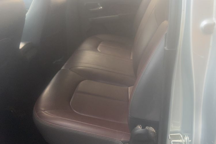 Used Great Wall Wingle 5 2020 2.4L Gasoline Two-Wheel Drive Value Edition Big Double Cab China VI Standard 4K22D4M Interior 1