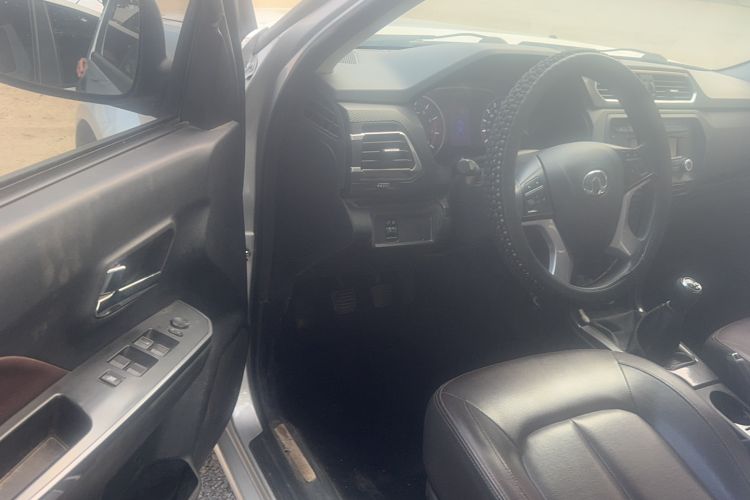 Used Great Wall Wingle 5 2020 2.4L Gasoline Two-Wheel Drive Value Edition Big Double Cab China VI Standard 4K22D4M Interior 2