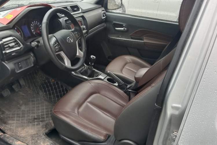 Used Great Wall Wingle 5 2020 2.0T Diesel Two-Wheel-Drive Elite Version Big Double Cab China VI Standard GW4D20M Interior 5