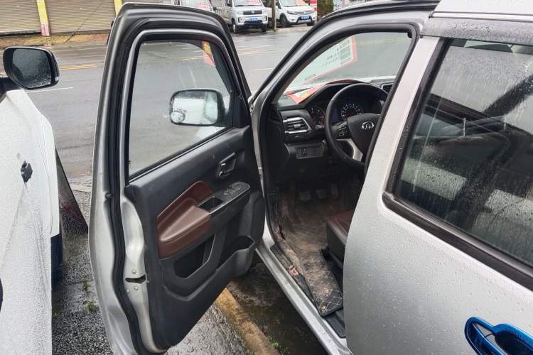 Used Great Wall Wingle 5 2020 2.0T Diesel Two-Wheel-Drive Elite Version Big Double Cab China VI Standard GW4D20M Interior 9
