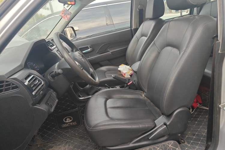 Used Great Wall Wingle 5 2020 2.0T Diesel Two-Wheel-Drive Elite Version Big Double Cab China VI Standard GW4D20M Left Front Seat