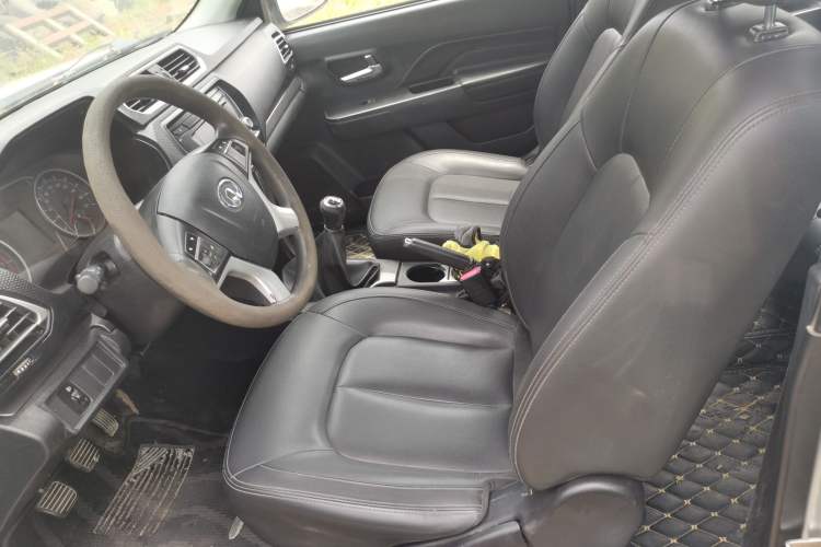 Used Great Wall Wingle 5 2020 2.4L Gasoline Two-Wheel Drive Value Edition Big Double Cab China VI Standard 4K22D4M Left Front Seat