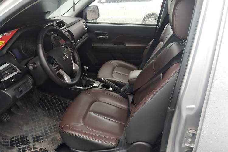Used Great Wall Wingle 5 2020 2.0T Diesel Two-Wheel-Drive Elite Version Big Double Cab China VI Standard GW4D20M Left Front Seat
