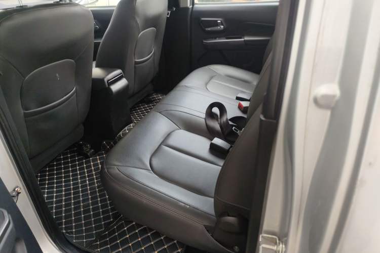 Used Great Wall Wingle 5 2020 2.0T Diesel Two-Wheel-Drive Elite Version Big Double Cab China VI Standard GW4D20M Left Rear Seat
