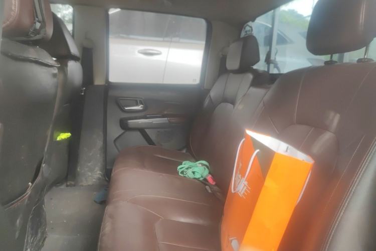 Used Great Wall Wingle 5 2020 2.0T Diesel Two-Wheel-Drive Elite Version Big Double Cab China VI Standard GW4D20M Left Rear Seat