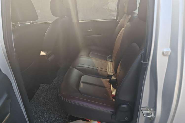 Used Great Wall Wingle 5 2020 2.0T Diesel 4x4 Elite Version Big Double Cab China VI Emission Standard GW4D20M Left Rear Seat
