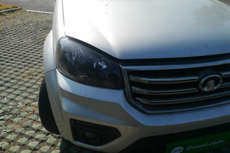 Used Great Wall Wingle 5 2020 2.0T Diesel Two-Wheel-Drive Elite Version Big Double Cab China VI Standard GW4D20M Right Front Headlight