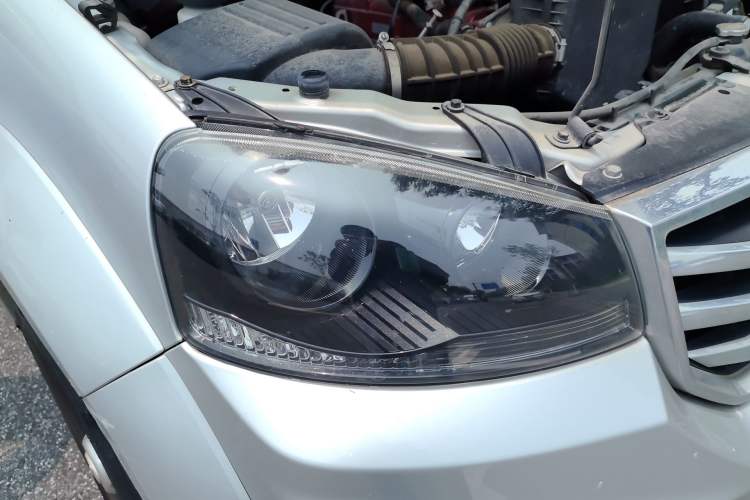 Used Great Wall Wingle 5 2020 2.4L Gasoline Two-Wheel Drive Value Edition Big Double Cab China VI Standard 4K22D4M Right Front Headlight