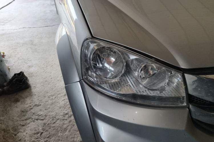 Used Great Wall Wingle 5 2020 2.0T Diesel Two-Wheel-Drive Elite Version Big Double Cab China VI Standard GW4D20M Right Front Headlight