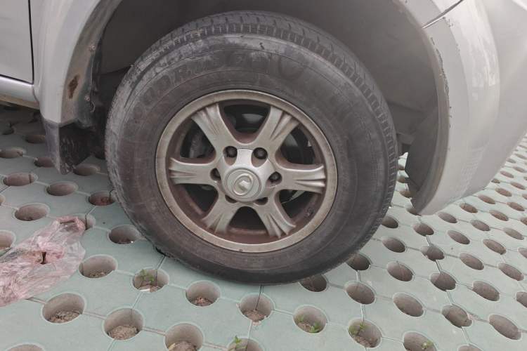 Used Great Wall Wingle 5 2020 2.0T Diesel Two-Wheel-Drive Elite Version Big Double Cab China VI Standard GW4D20M Right Front Wheel Hub