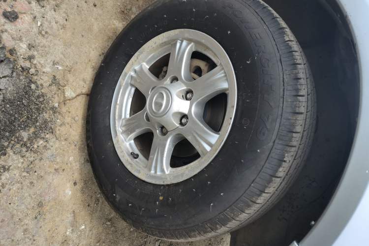 Used Great Wall Wingle 5 2020 2.4L Gasoline Two-Wheel Drive Value Edition Big Double Cab China VI Standard 4K22D4M Right Front Wheel Hub