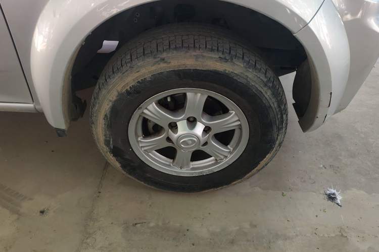 Used Great Wall Wingle 5 2020 2.4L Gasoline Two-Wheel Drive Value Edition Big Double Cab China VI Standard 4K22D4M Right Front Wheel Hub