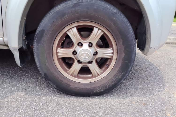 Used Great Wall Wingle 5 2020 2.4L Gasoline Two-Wheel Drive Value Edition Big Double Cab China VI Standard 4K22D4M Right Front Wheel Hub