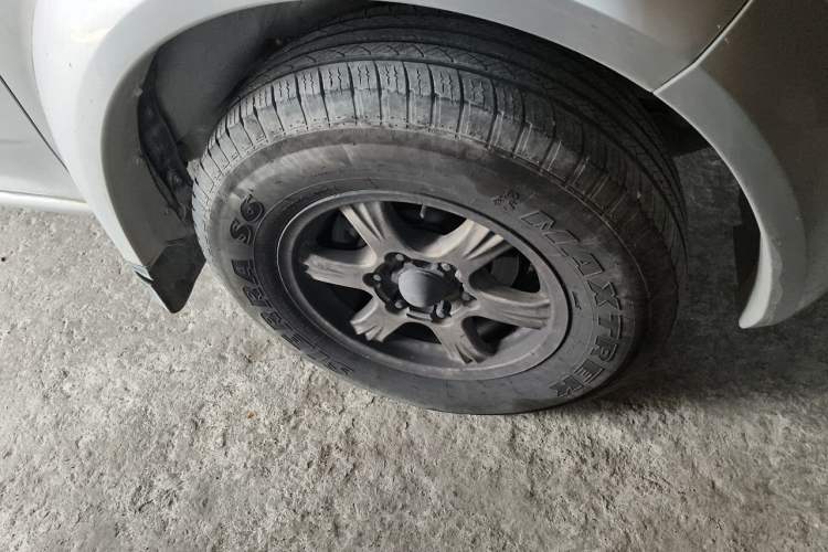 Used Great Wall Wingle 5 2020 2.0T Diesel Two-Wheel-Drive Elite Version Big Double Cab China VI Standard GW4D20M Right Front Wheel Hub