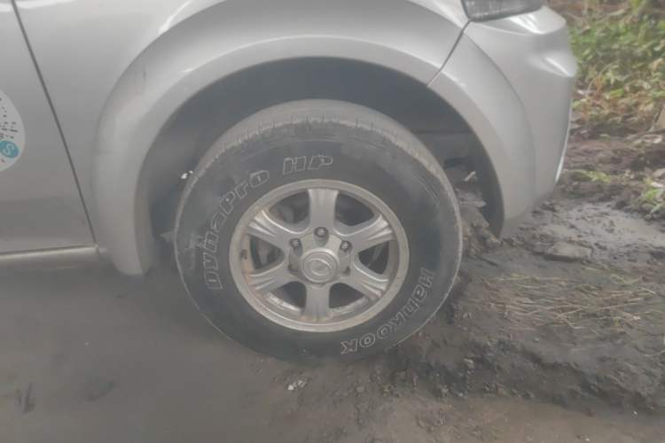 Used Great Wall Wingle 5 2020 2.0T Diesel Two-Wheel-Drive Elite Version Big Double Cab China VI Standard GW4D20M Right Front Wheel Hub