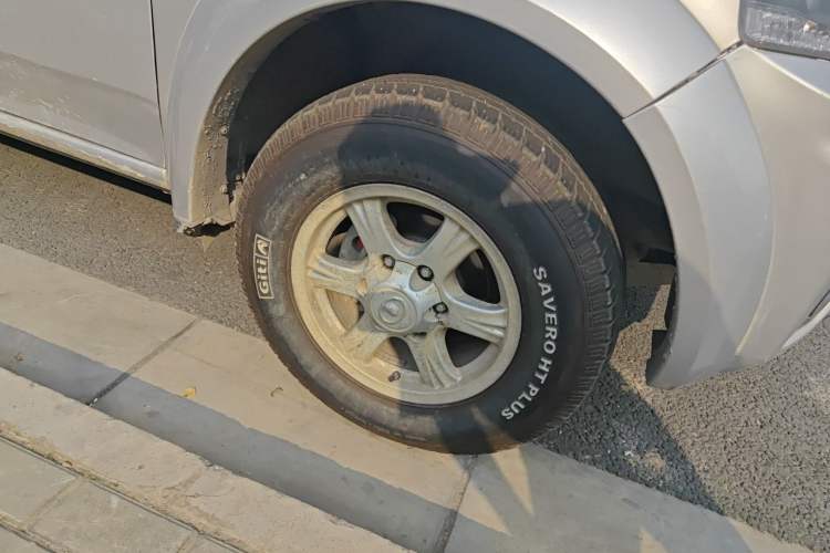 Used Great Wall Wingle 5 2020 2.0T Diesel 4x4 Elite Version Big Double Cab China VI Emission Standard GW4D20M Right Front Wheel Hub