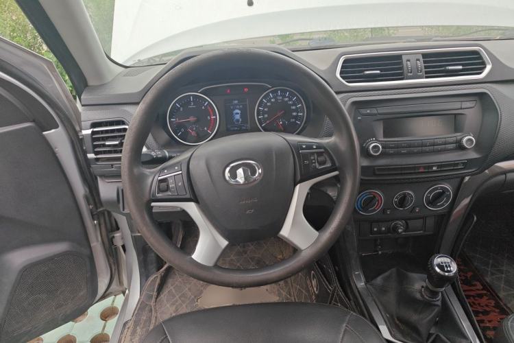 Used Great Wall Wingle 5 2020 2.0T Diesel Two-Wheel-Drive Elite Version Big Double Cab China VI Standard GW4D20M Steering Wheel
