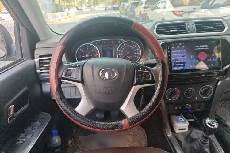 Used Great Wall Wingle 5 2020 2.0T Diesel Two-Wheel-Drive Elite Version Big Double Cab China VI Standard GW4D20M Steering Wheel