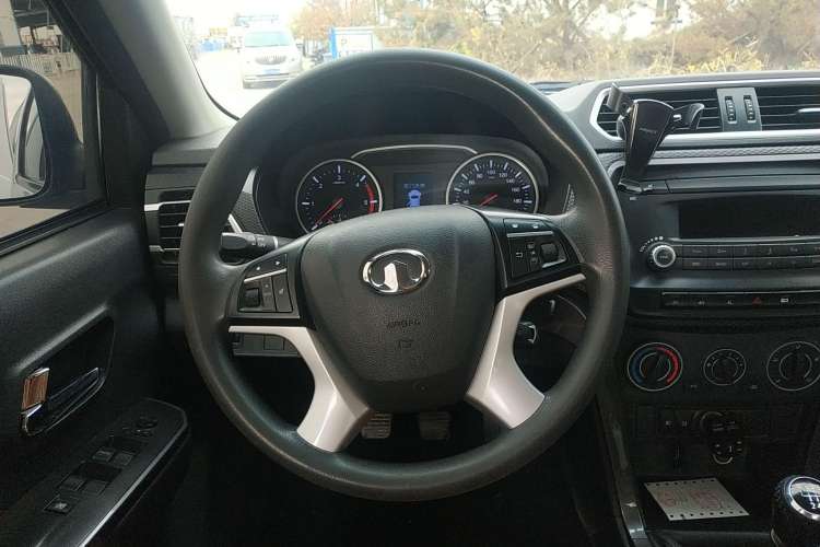 Used Great Wall Wingle 5 2020 2.0T Diesel 4x4 Elite Version Big Double Cab China VI Emission Standard GW4D20M Steering Wheel