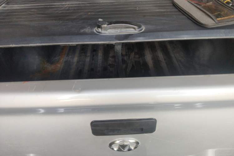 Used Great Wall Wingle 5 2020 2.4L Gasoline Two-Wheel Drive Value Edition Big Double Cab China VI Standard 4K22D4M Trunk