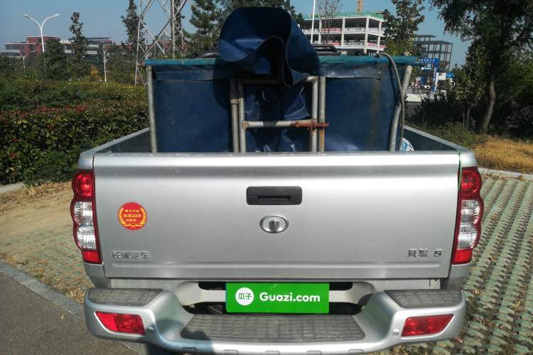 Used Great Wall Wingle 5 2020 2.0T Diesel Two-Wheel-Drive Elite Version Big Double Cab China VI Standard GW4D20M Trunk