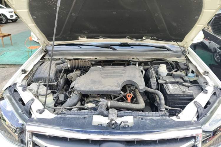 Used Great Wall Wingle 5 2020 2.0T Diesel Two-Wheel-Drive Elite Version Big Double Cab China VI Standard GW4D20M Engine Bay